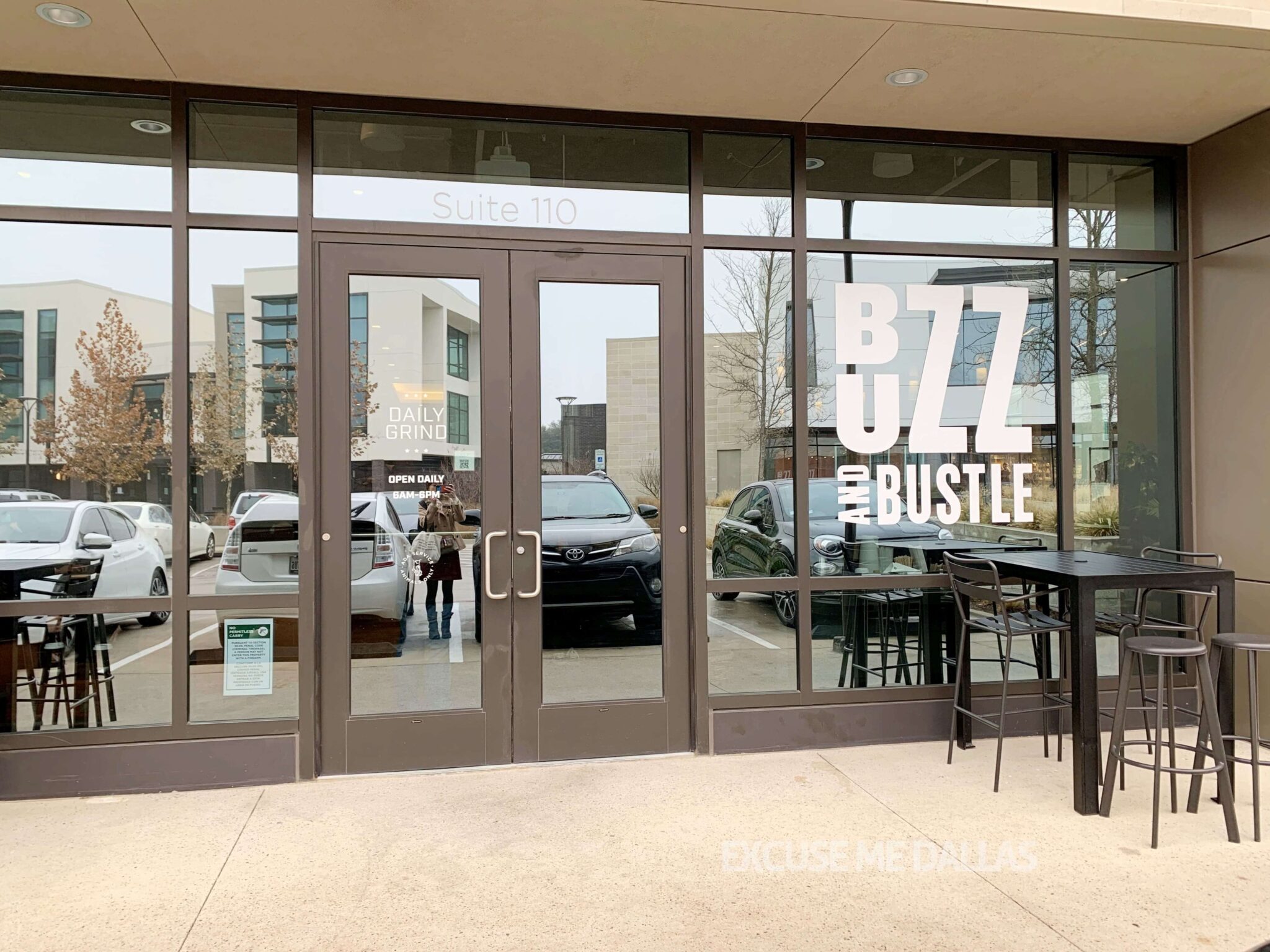 The Buzz On Bustle - dqr7wog